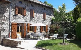 Charmante Maison A La Campagne Au Coeur Des Premiers Volcans